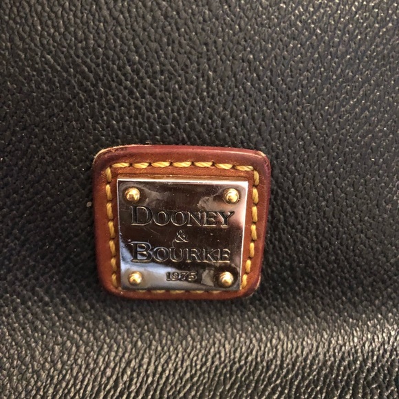 Dooney and bouke crossbody - Picture 2 of 7